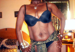 Ebony naked milf posing, upskirt porn